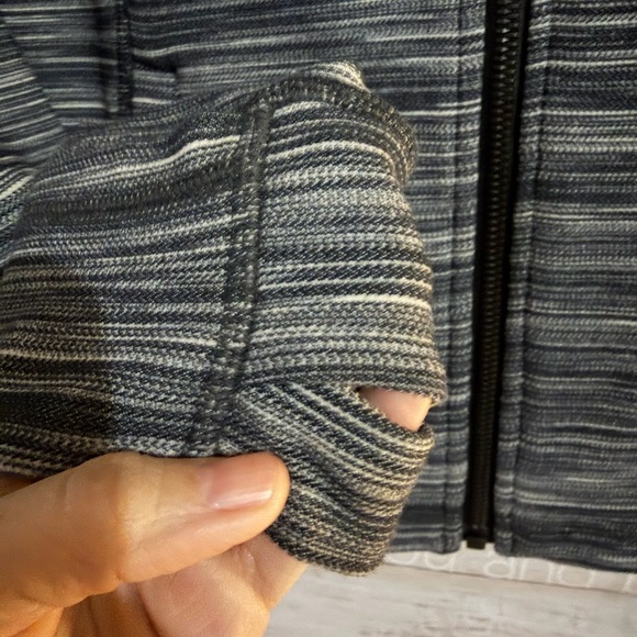 lululemon athletica hooded define 10 - Picture 2 of 6